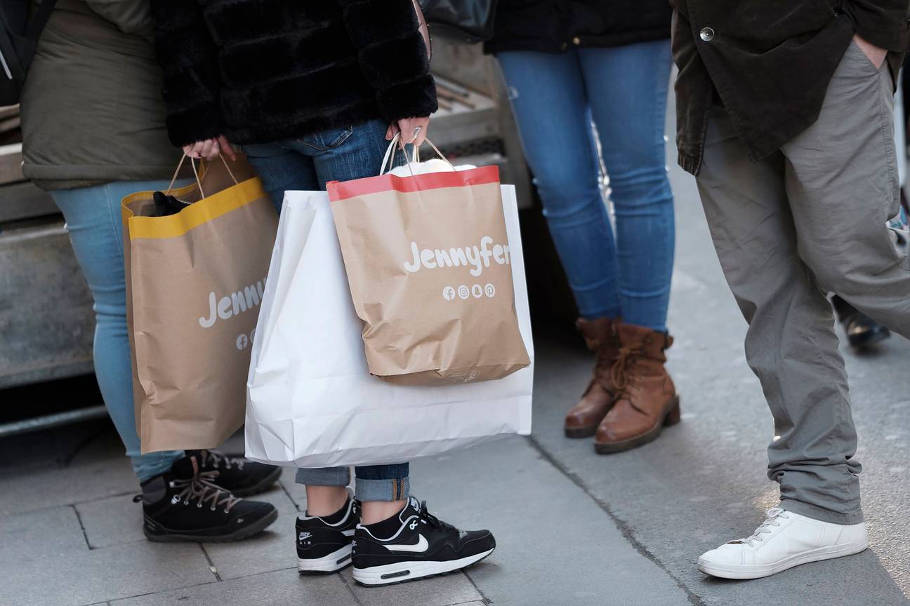 shopping in de Nieuwstraat winkelstraat winkelen Jennyfer