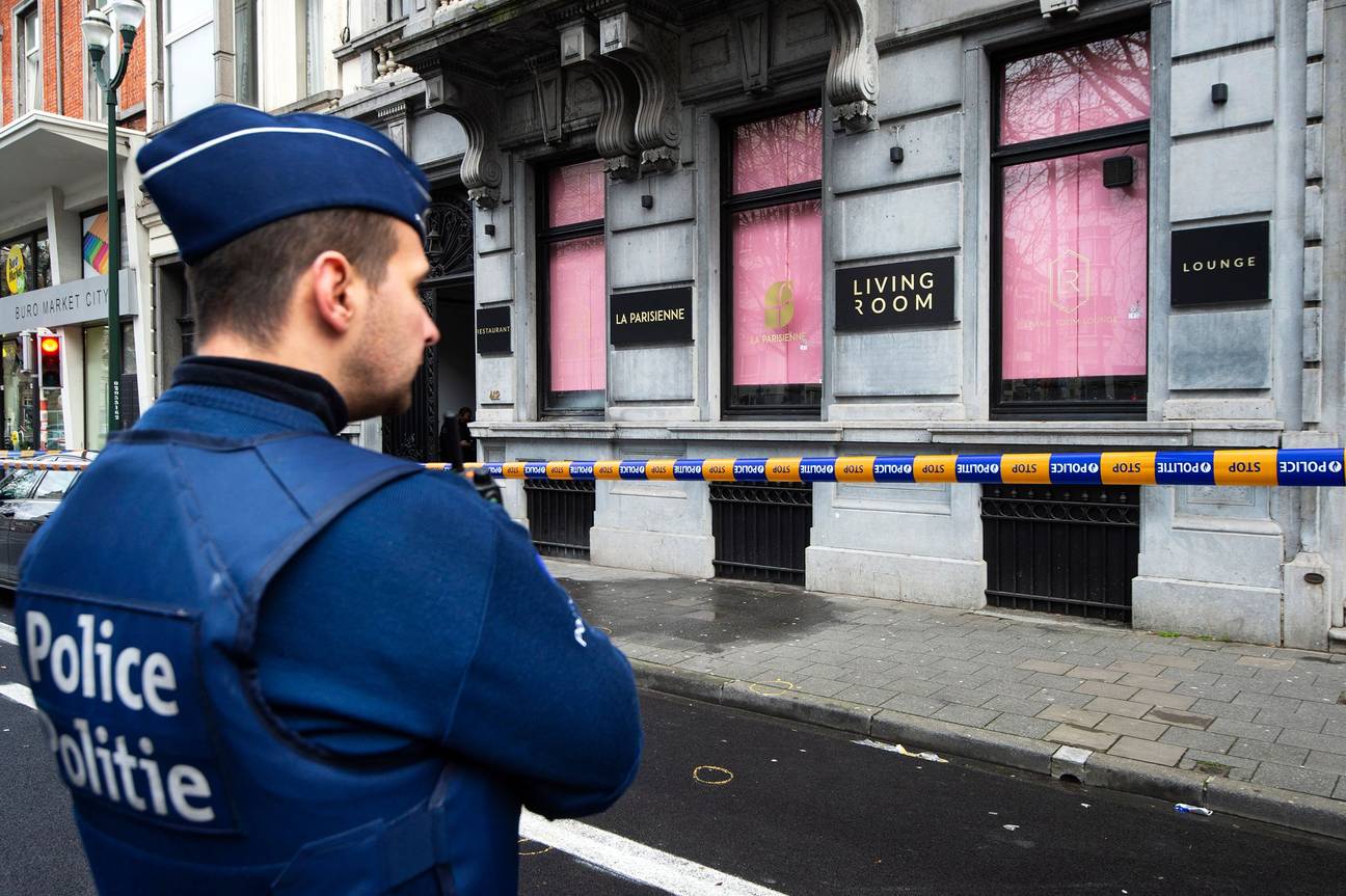 Een man schoot op 24 december 2018 met oorlogswapen op horecazaak La Parisienne aan de Brusselse Louizalaan