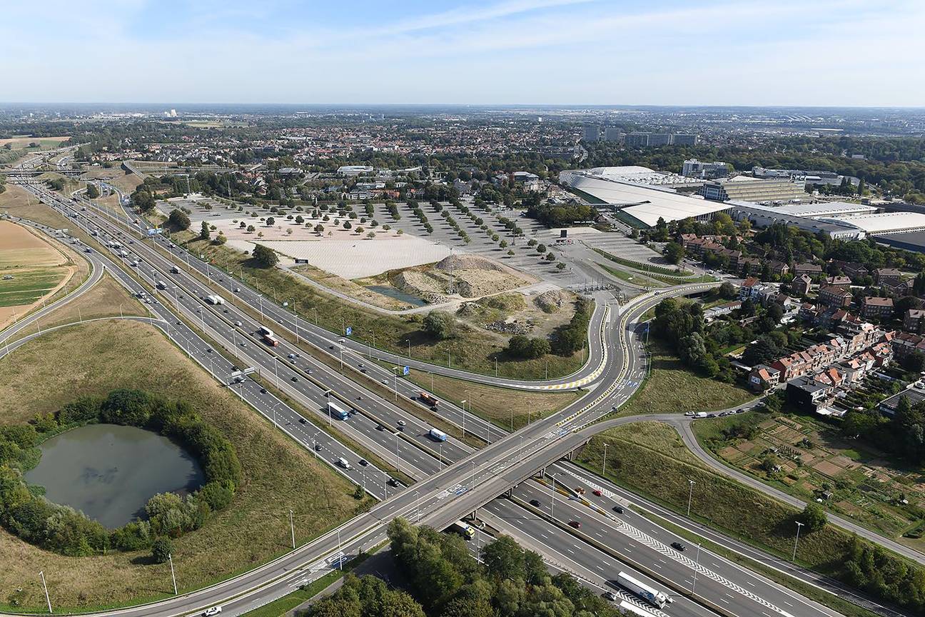 Het Koning Boudewijnstadion met Parking C aan de Brusselse Grote Ring