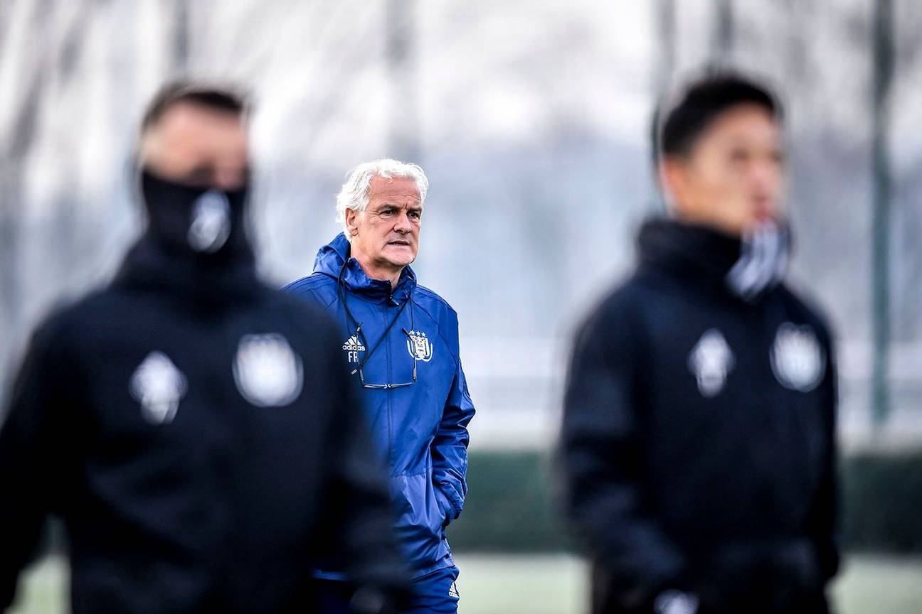 Fred Rutten, hoofdtrainer van RSC Anderlecht, op training