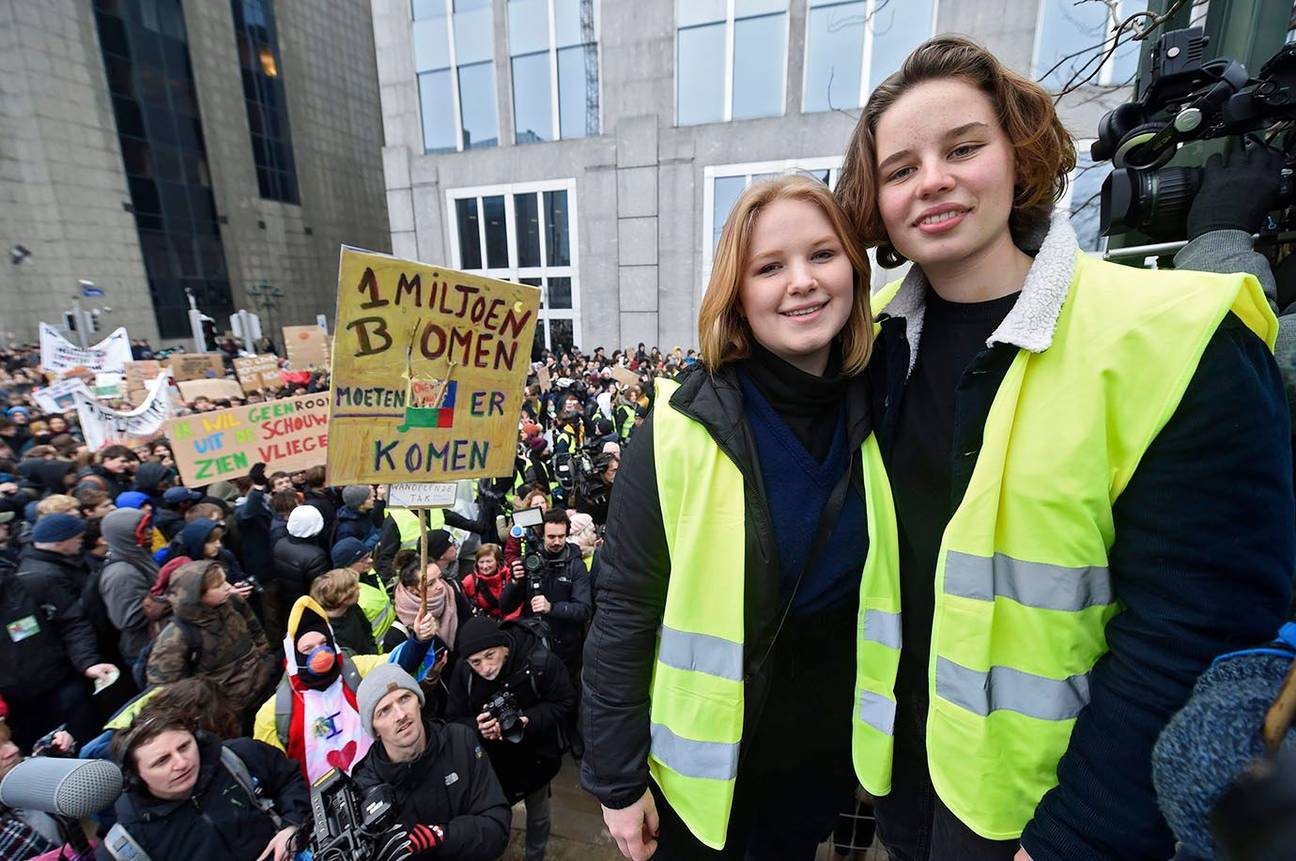 Klimaatspijbelaars op 31 januari 2019: initiatiefnemers Anuna De Wever en Kyra Gantois