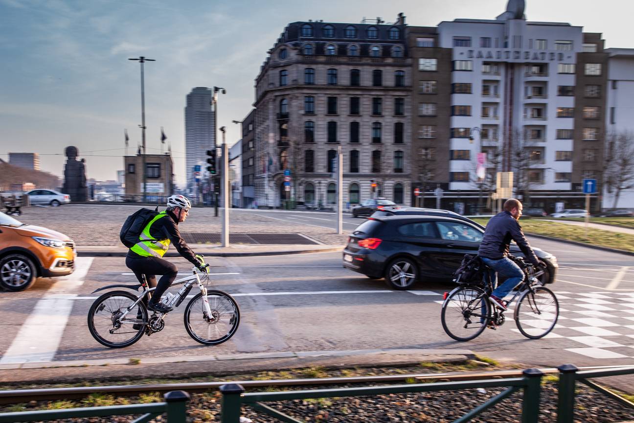 20190328 Sainctelette fietser fietsers auto verkeer