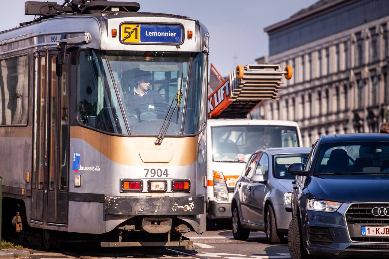 20190328 verkeer tram auto autos MIVB Sainctelette