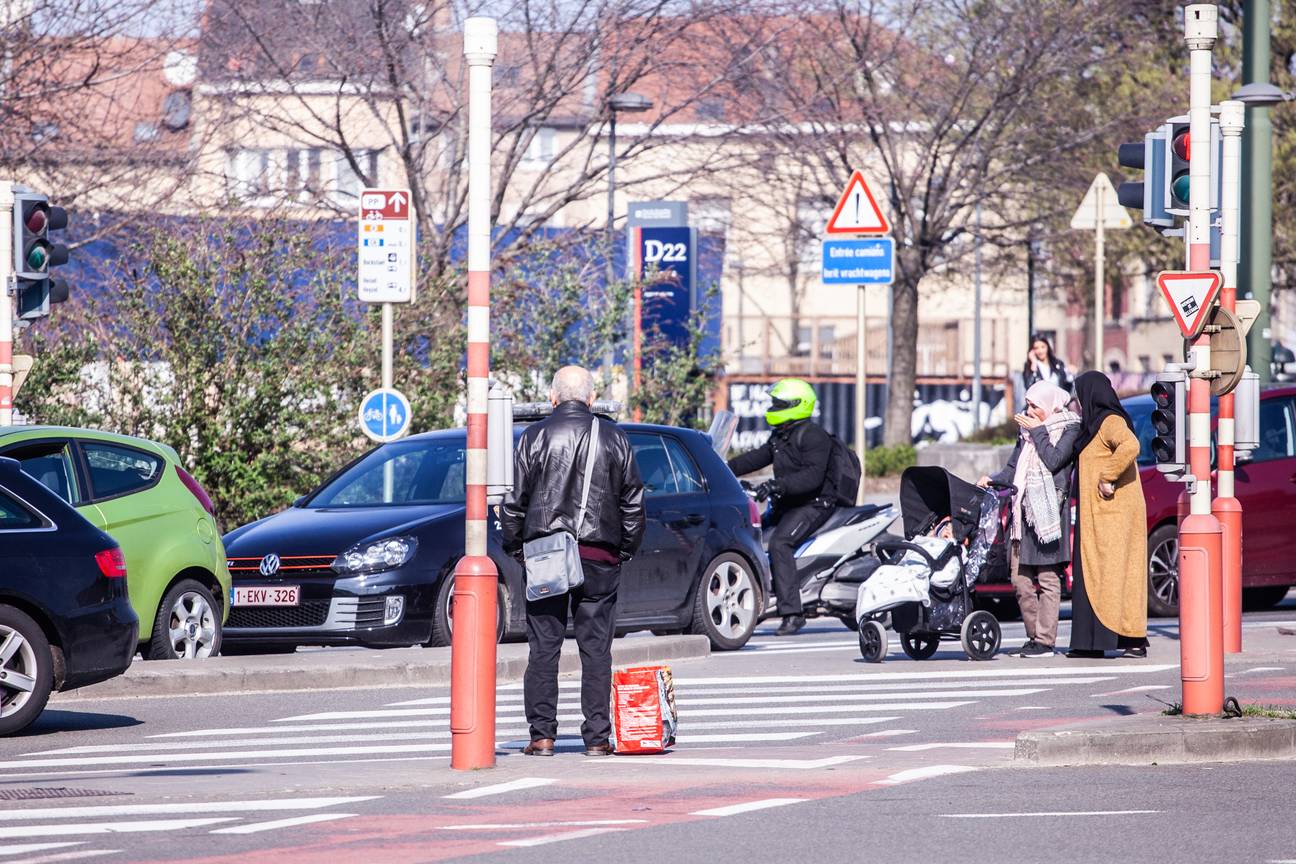 20190329 verkeer mobiliteit voetganger voetgangers zebrapad jules de trooz