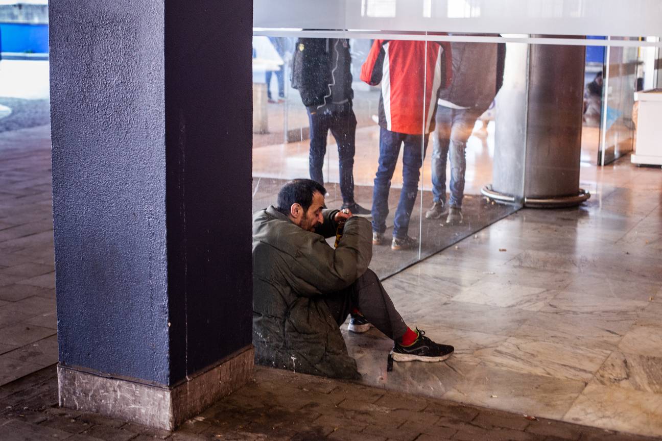 20190415 Noordstation 2 bushalte De Lijn transmigranten 2