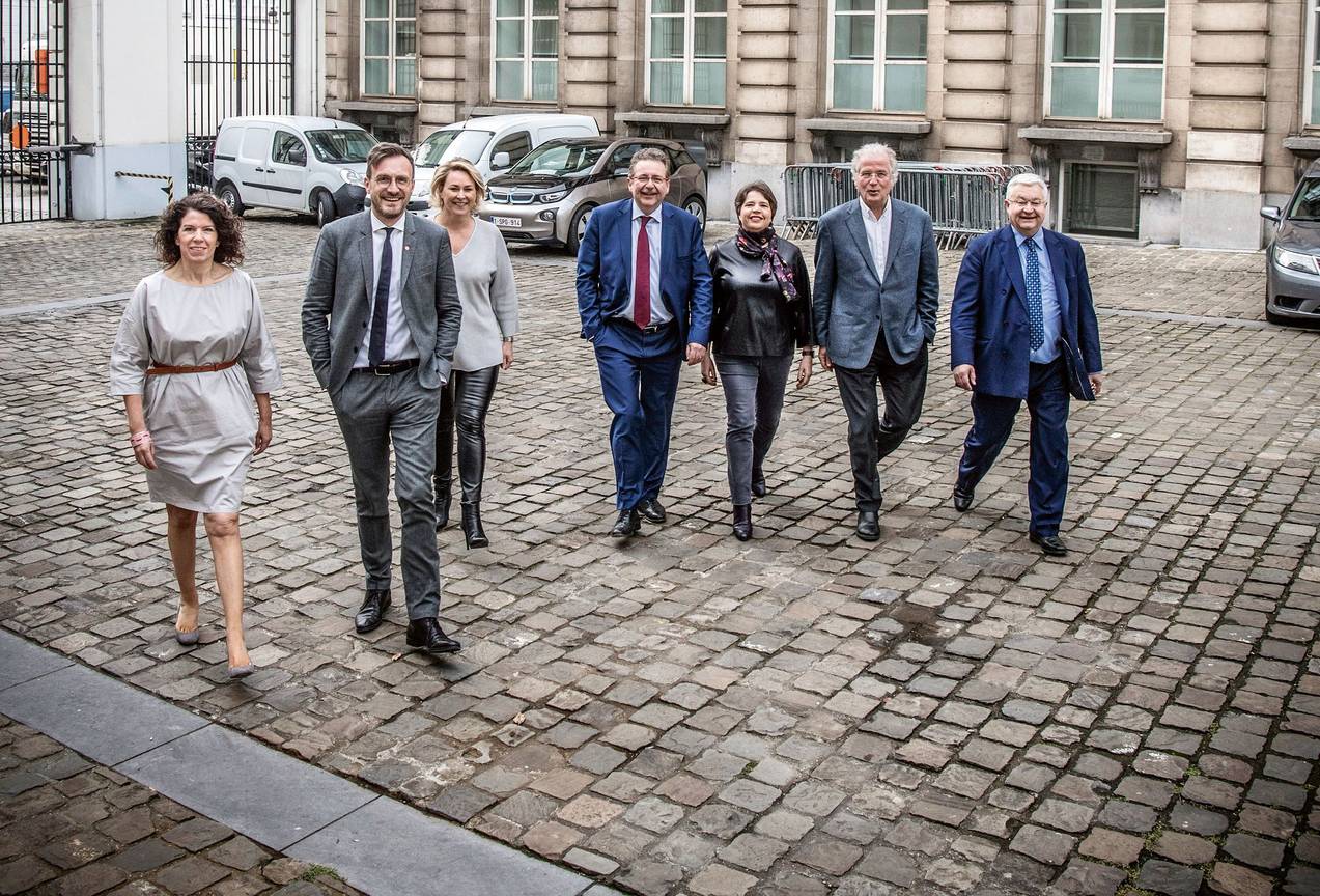 De leden van de Brusselse regering