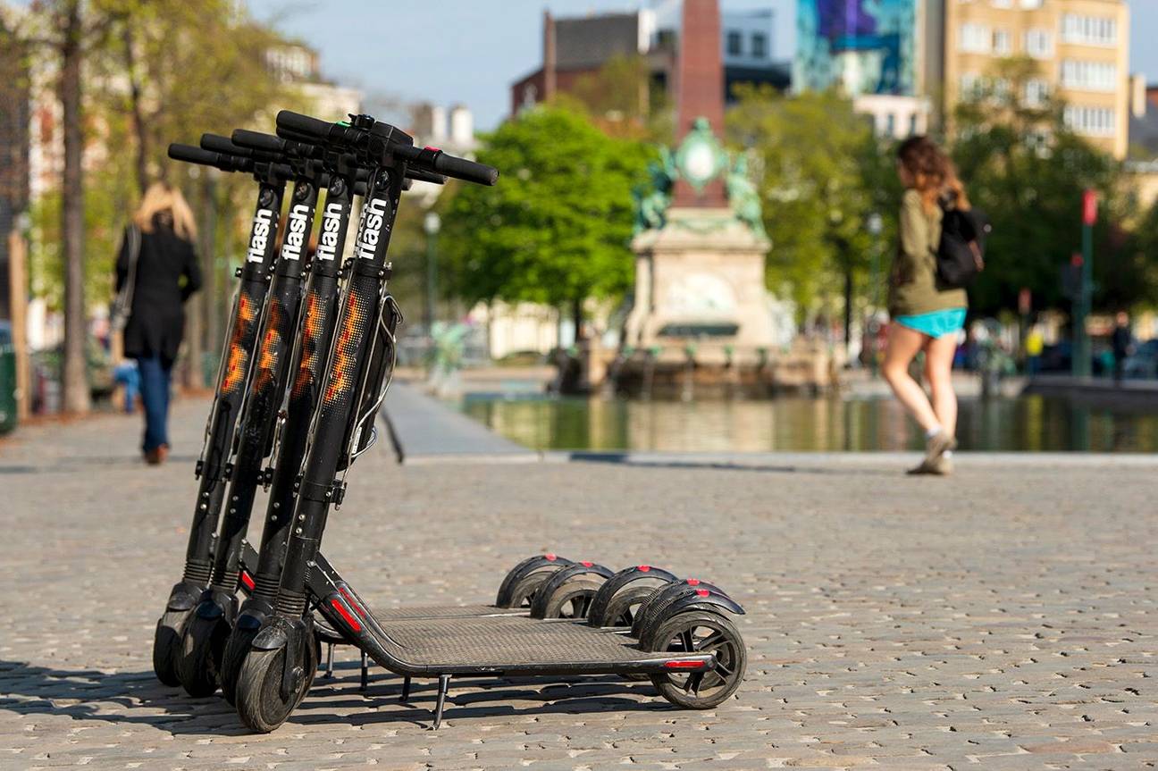 Flash deelsteps op de vismarkt in Brussel freefloating