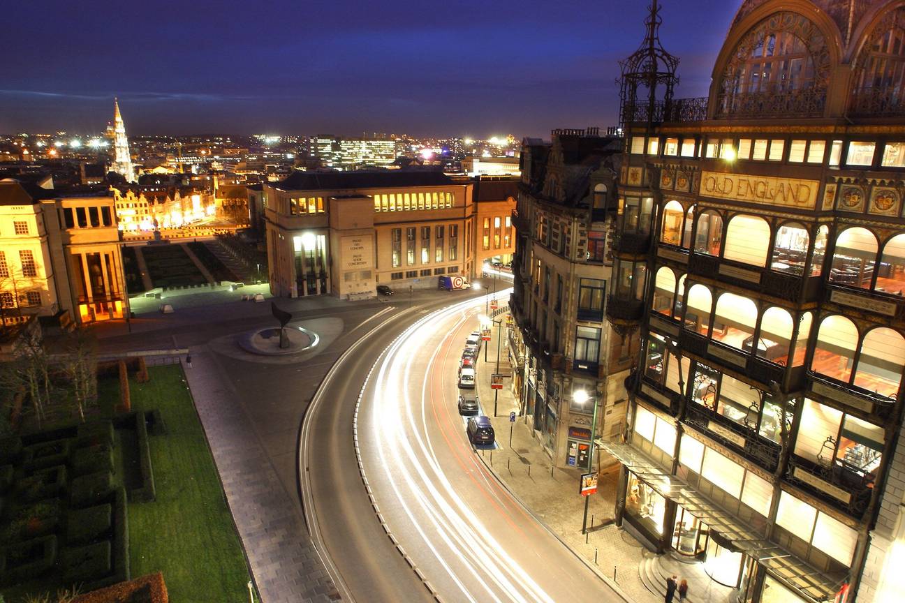 Muziekinstrumentenmuseum (MIM)  en Kunstberg by night