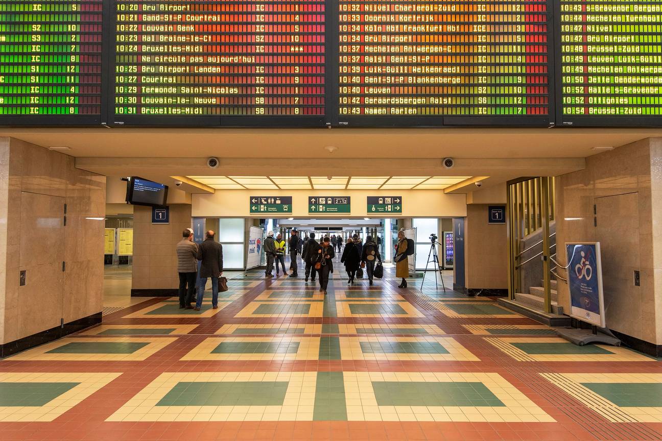  Opening van de vernieuwde centrale onderdoorgang in het station Brussel-Noord door de NMBS