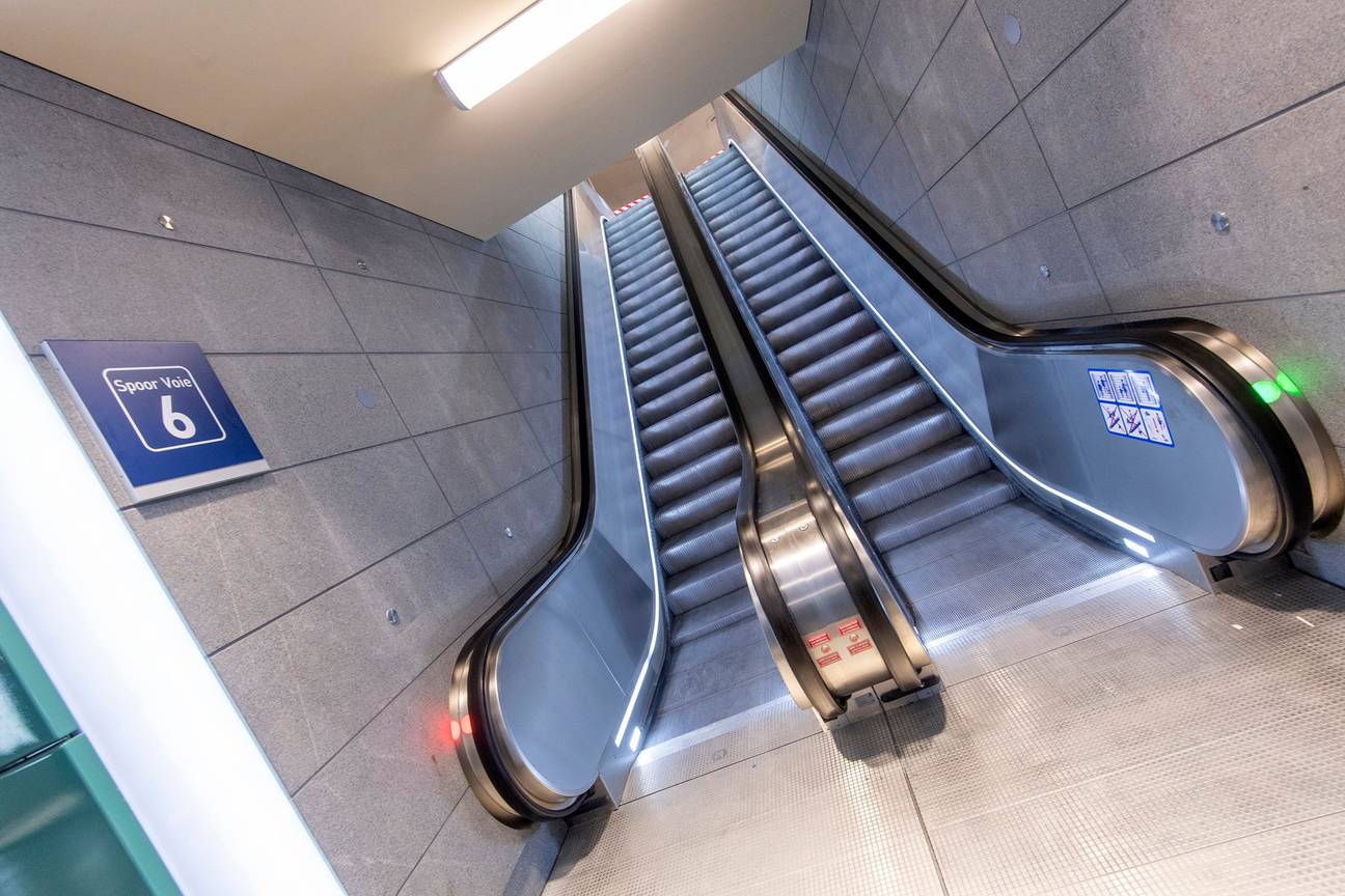 De vernieuwde centrale onderdoorgang in het station Brussel-Noord door de NMBS