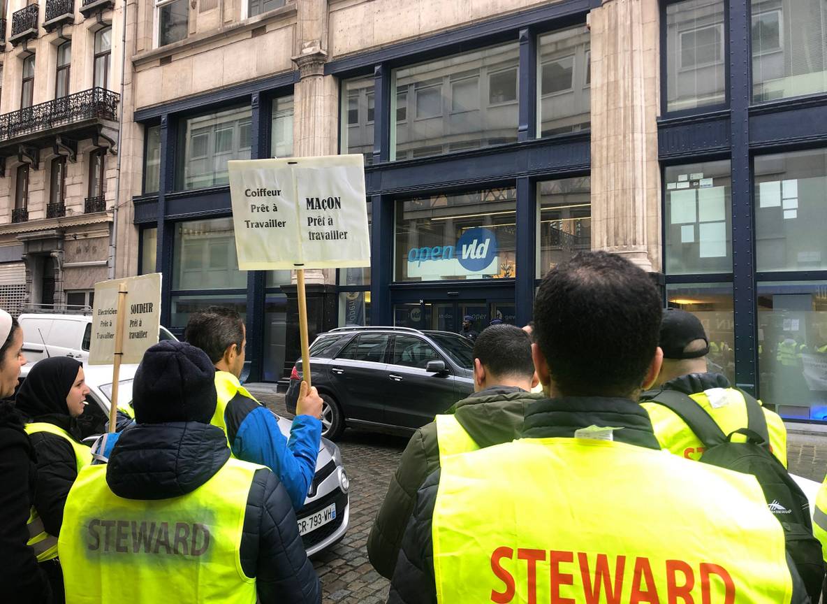 Arbeiders zonder papieren kloppen aan bij Open VLD