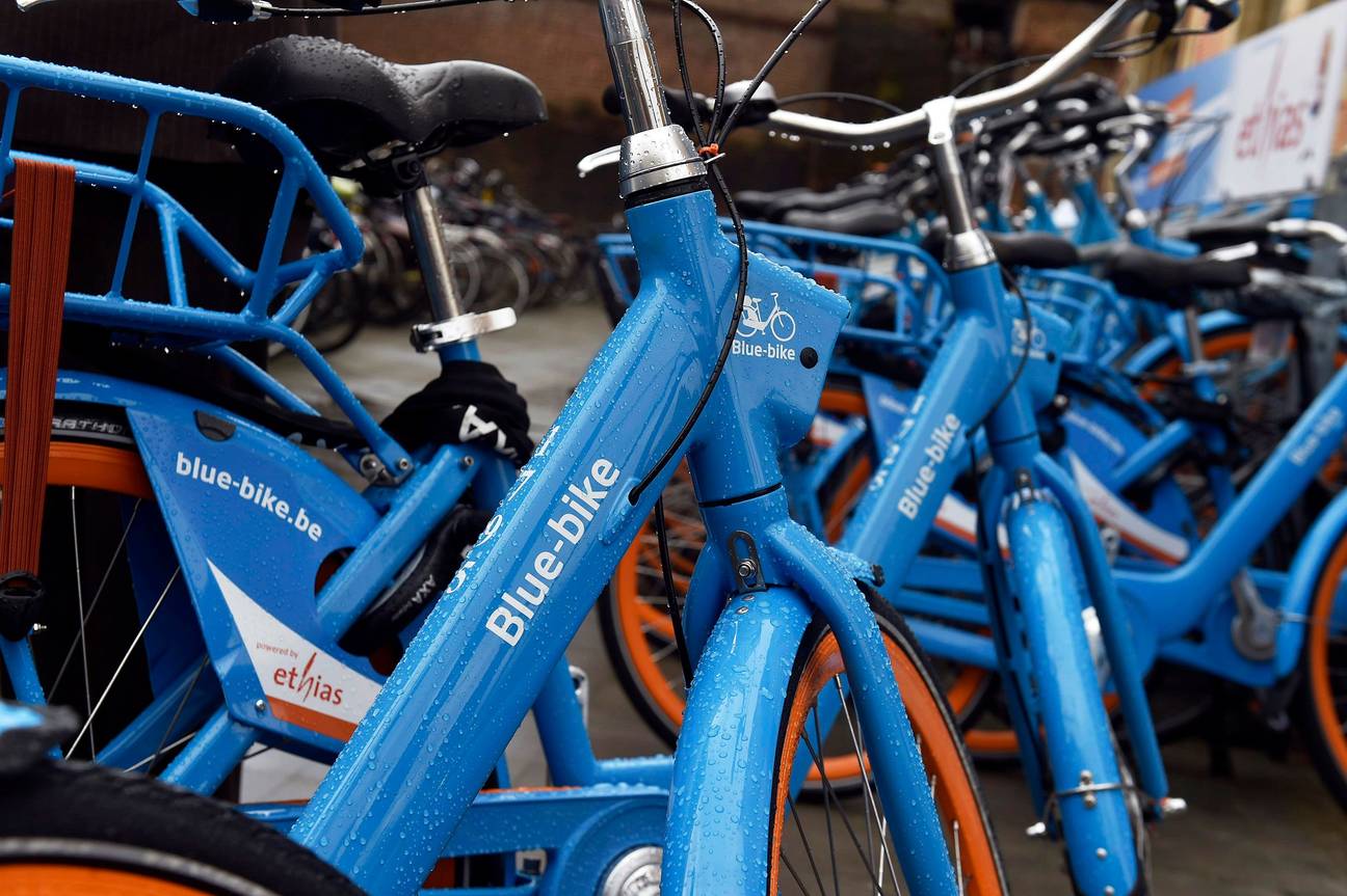 Blue bike-deelfietsen zijn ook beschikbaar in de grote Brusselse treinstations blue-bike