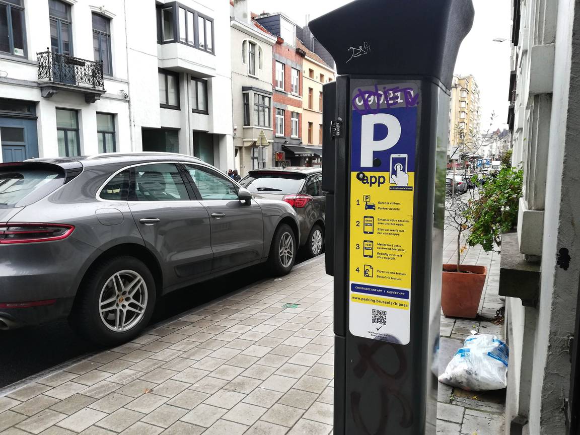 Parkeren op de Vleurgatsesteenweg in Elsene