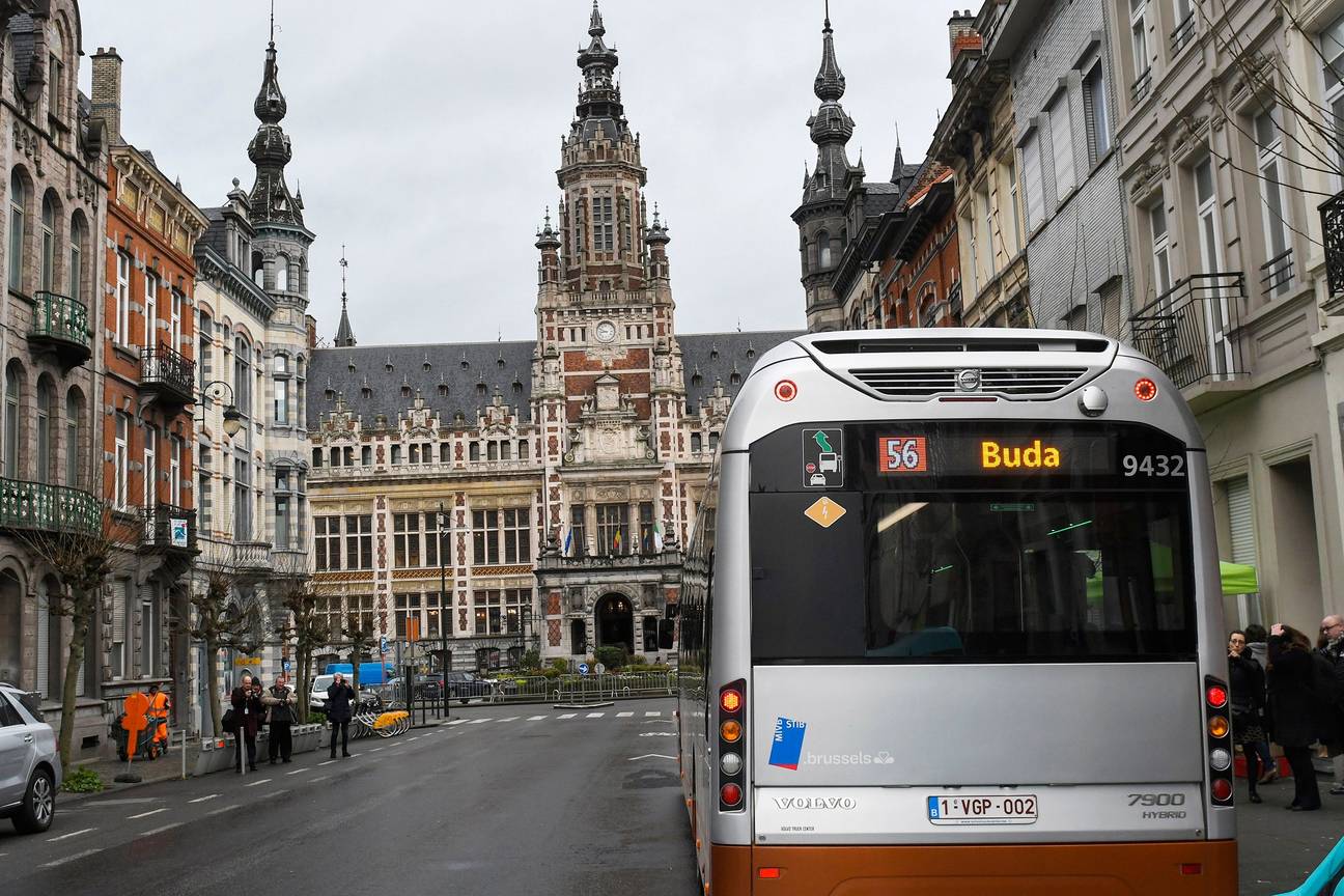 2 maart 2020: inhuldiging van de nieuwe buslijn 56 van de MIVB op het Colignonplein in Schaarbeek