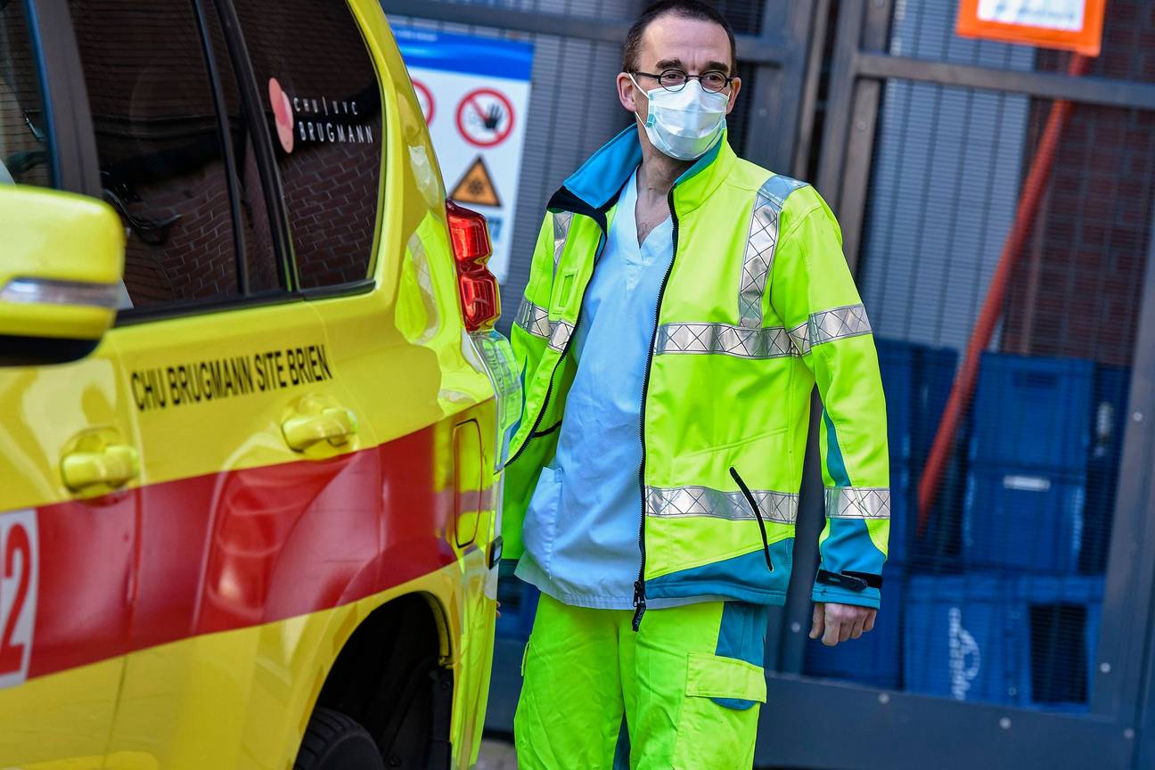 Brusselse ziekenhuizen, zoals het ziekenhuis CHU Brugmann, site Paul Brien, bereiden zich voor op de besmettingspeik door het coronavirus.  De ziekte covid-19 wordt veroorzaakt door het virus SARS-CoV-2.