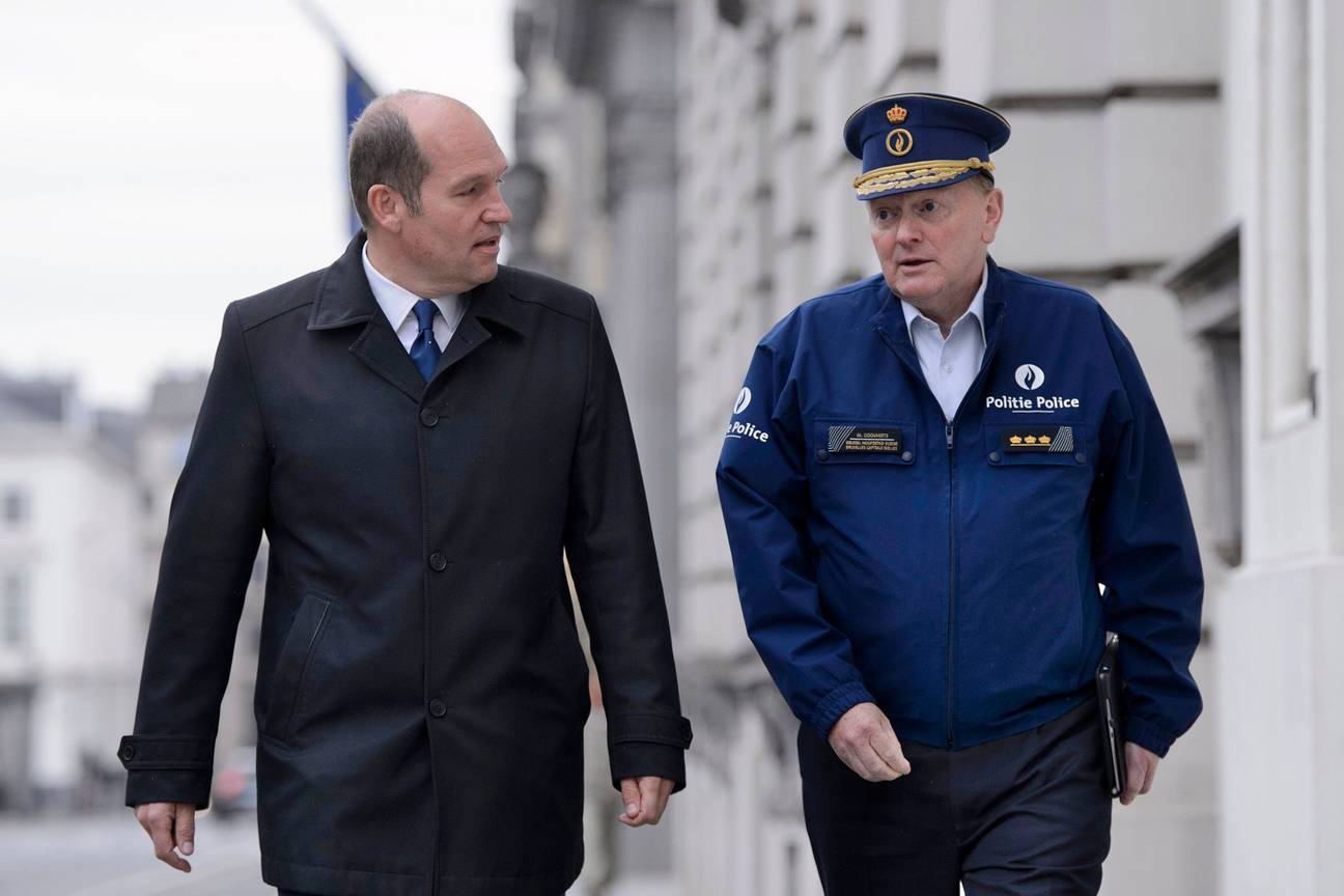 Philippe Close (PS), burgemeester van Brussel-Stad, en Michel Goovaerts, korpschef van de politie in Brussel-Stad.
