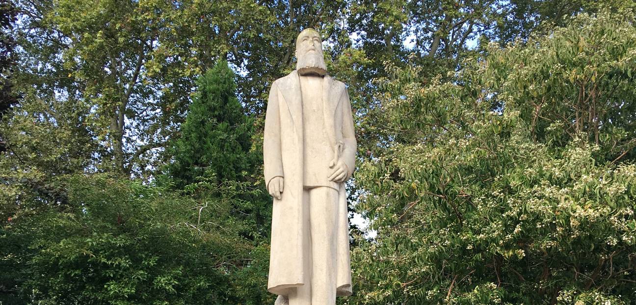 Standbeeld van Leopold II in het Koningspark in Elsene