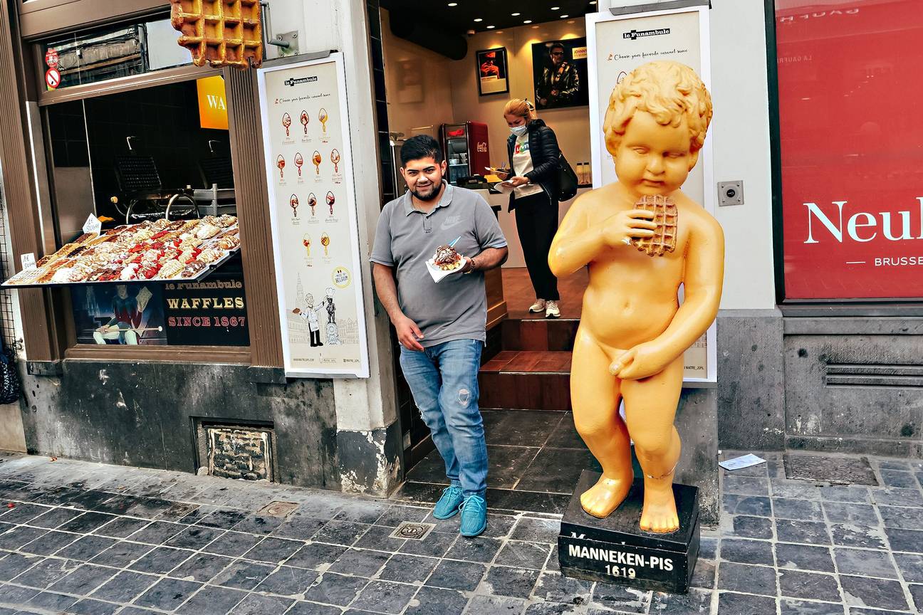 Een wafelkraam in de Stoofstraat, vlakbij de toeristische bezienswaardigheid Manneken Pis