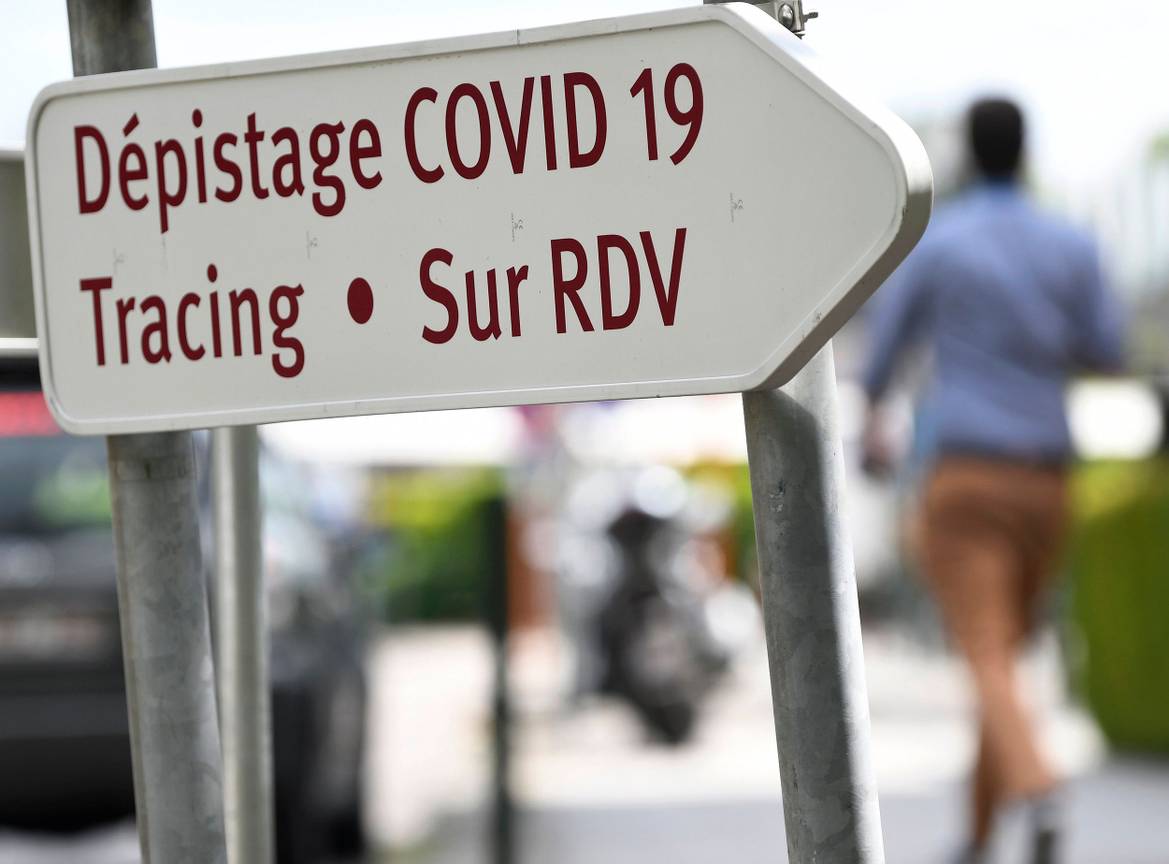 Een covid-19-test in het Erasmusziekenhuis in Anderlecht