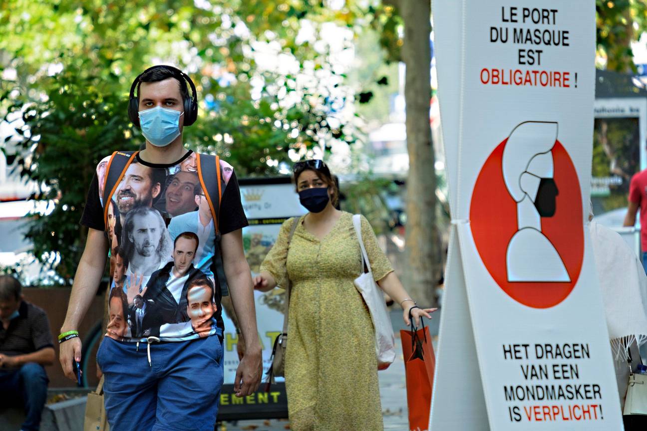 Het dragen van een mondmasker is verplicht wanneer de alarmdrempel in het Brussels gewest wordt overschreden