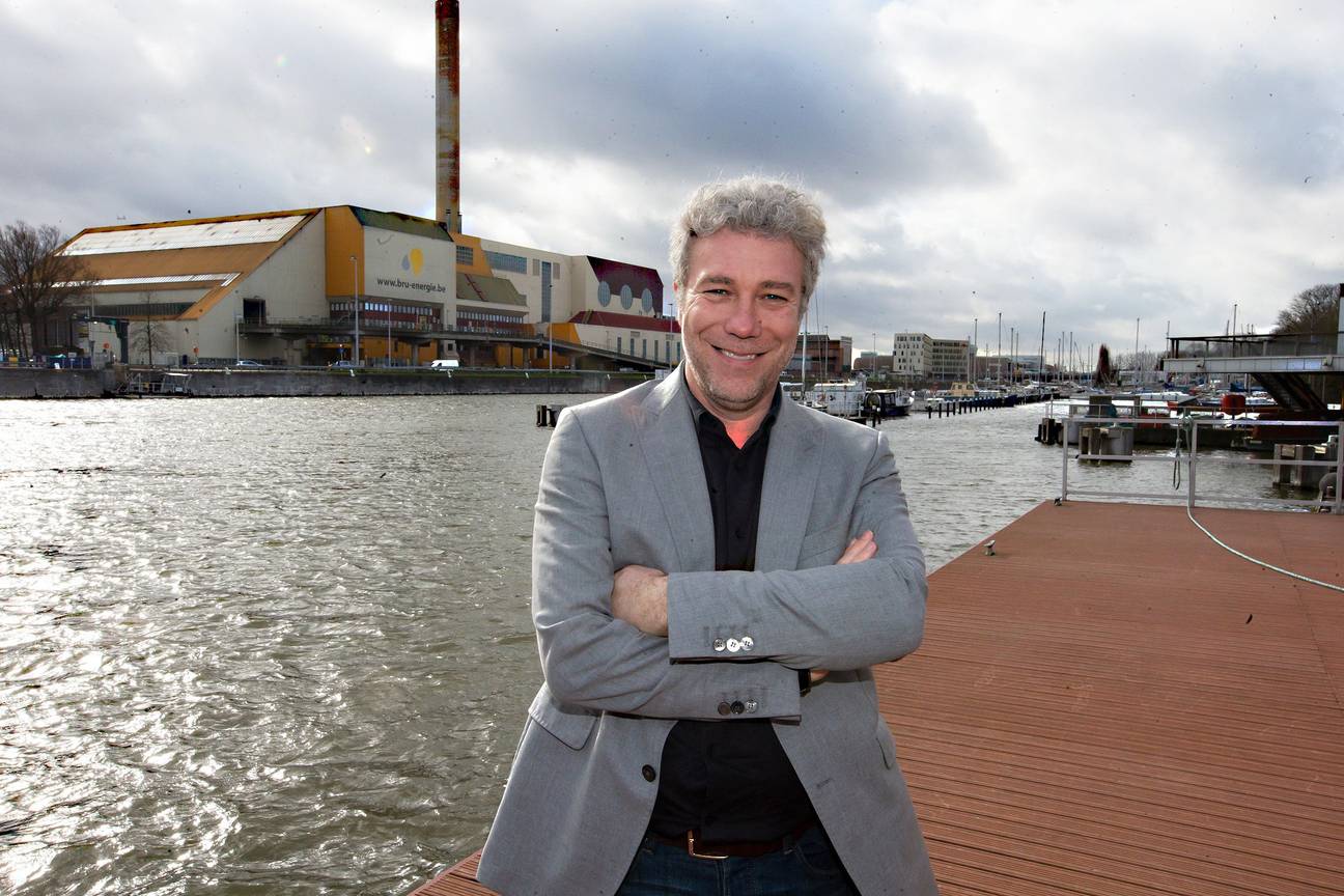 Alain Maron (Ecolo), Minister van Klimaattransitie, Leefmilieu, Energie en Participatieve Democratie, bij de verbrandingsoven van Neder-Over-Heembeek