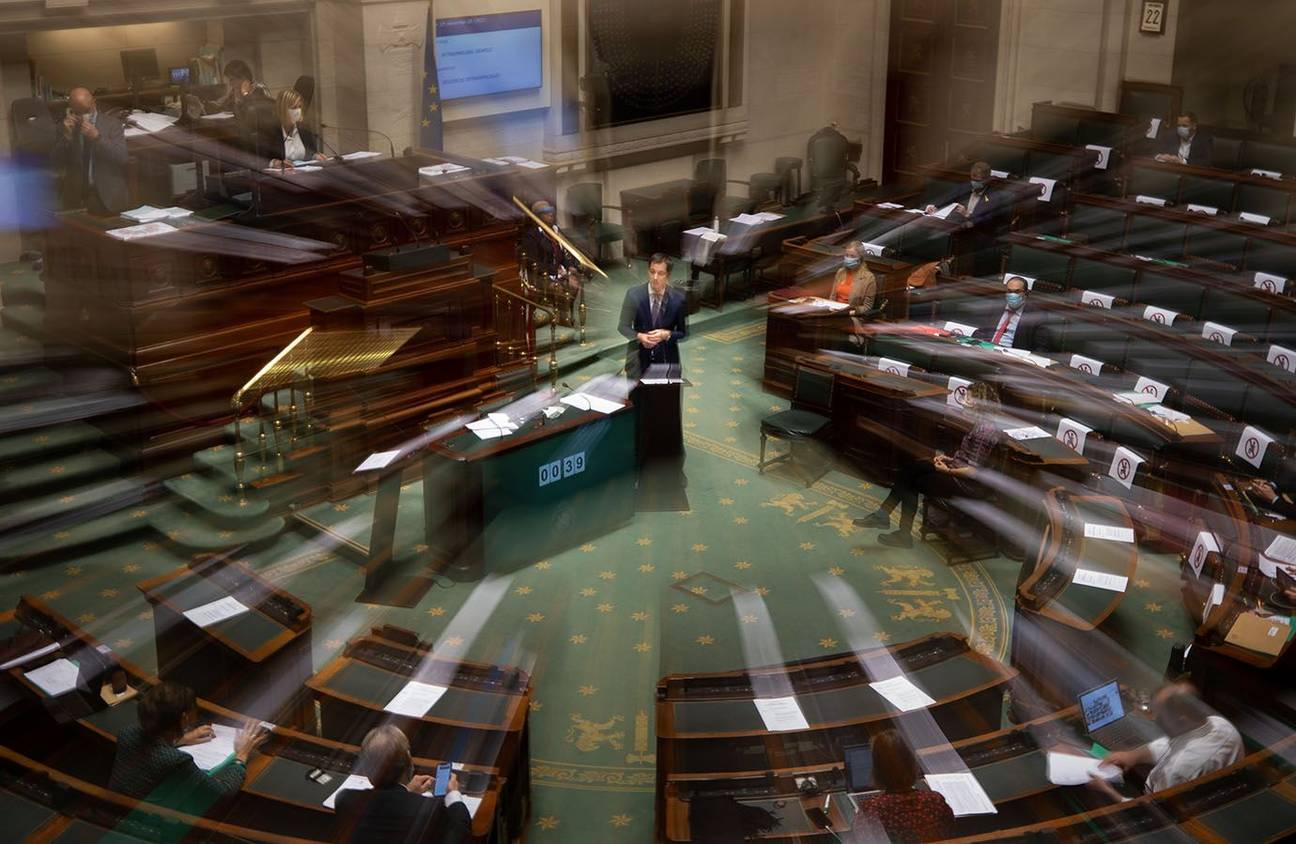 Eerste minister Alexander De Croo tijdens de plenaire vergadering in het federaal parlement van 22 oktober 2020