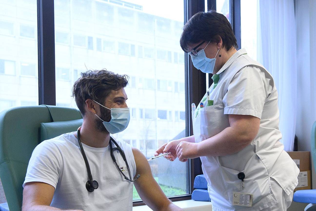 20210203 1739 ZOOM VACCINATIE Zorgpersoneel