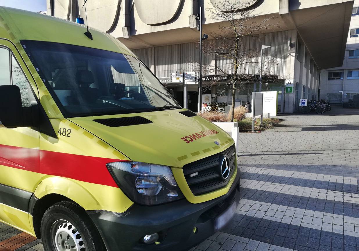 Een ziekenwagen voor het UZ Brussel