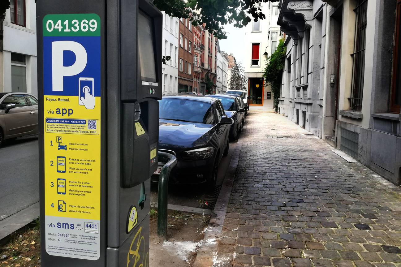 20210920 parkeermeter parking.brussels parkeerplaats auto Fabrieksstraat 3500px