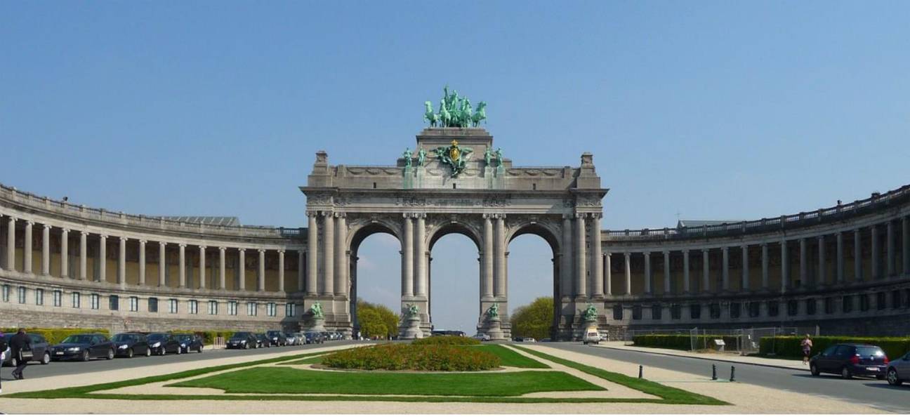 Triomfboog met zuilengalerij in het Jubelpark (G. Bordiau & C. Girault, 1905)