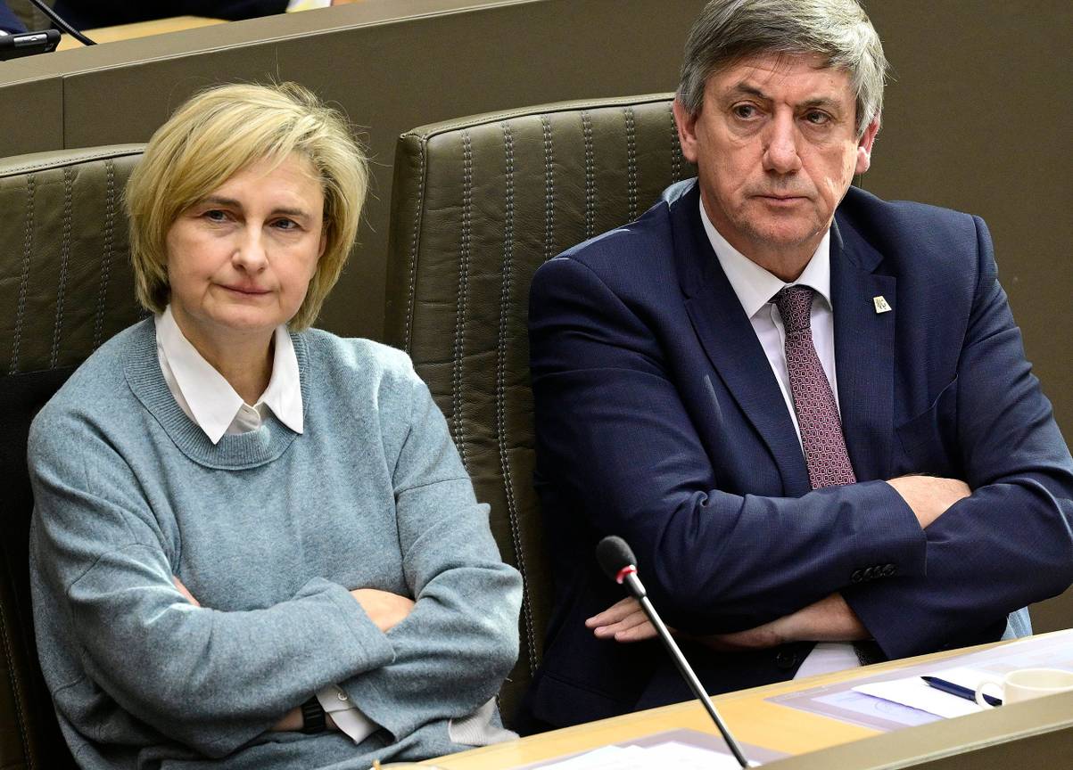 20230306 1 maart 2023 Hilde Crevits, vice-eerste minister (CD&V), en Jan Jambon, Vlaams minister-president (N-VA), in het Vlaams parlement