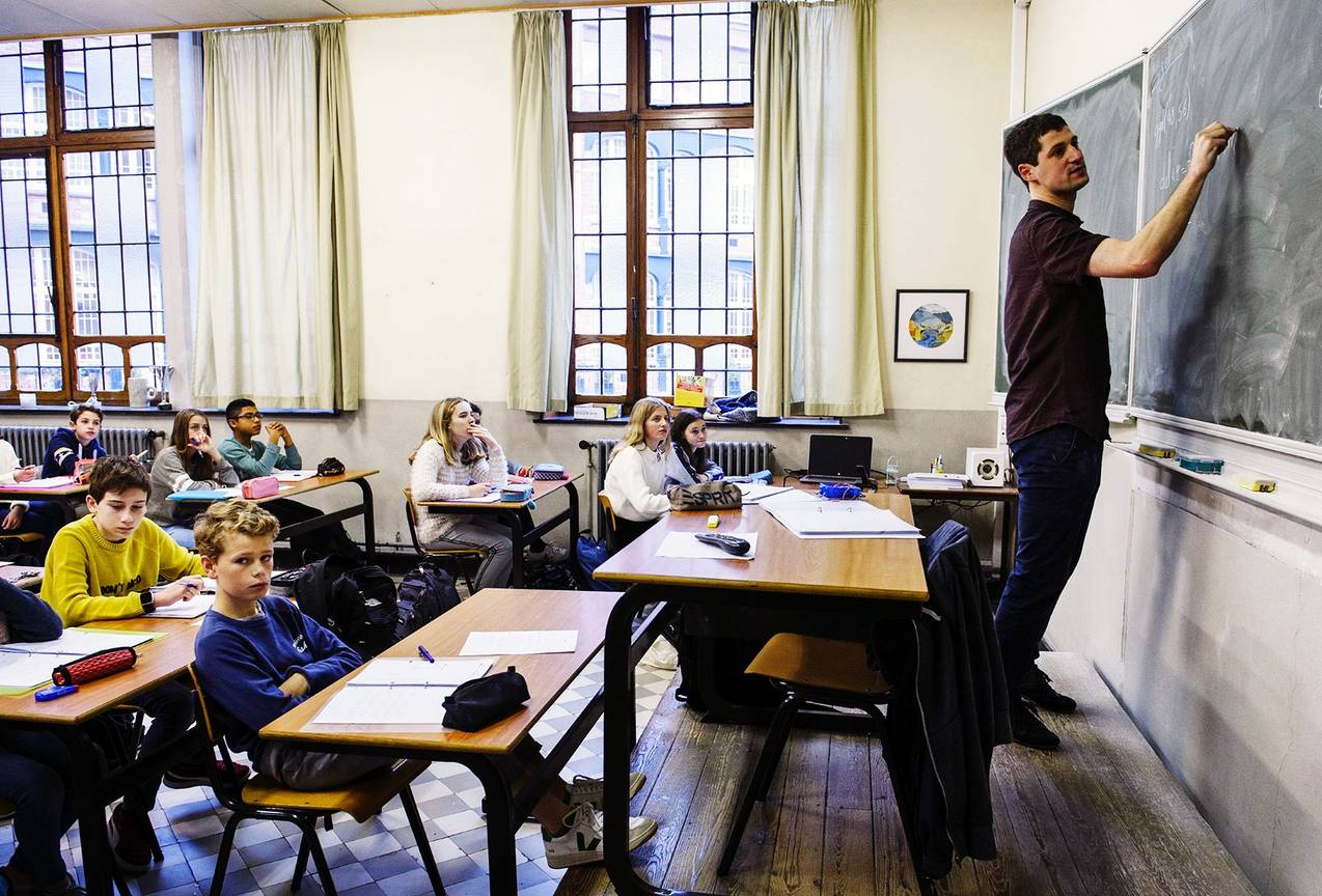 1852 MEER BRUZZ scholen