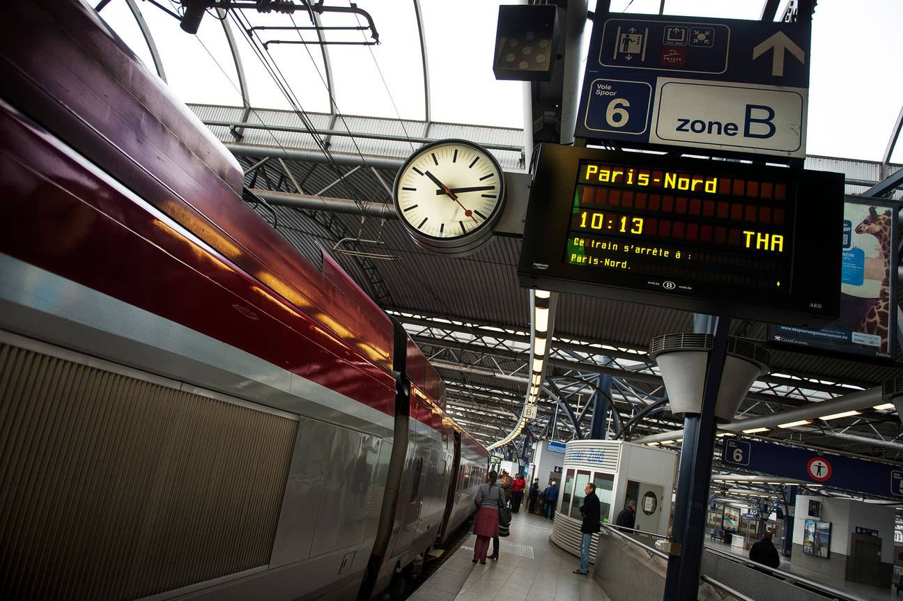 De hogesnelheidstrein Thalys in het station Brussel-Zuid, met bestemming Parijs.