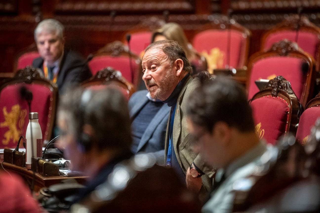 Rik Daems, senator voor Open VLD tijdens een plenaire vergadering op vrijdag 16 december 2022