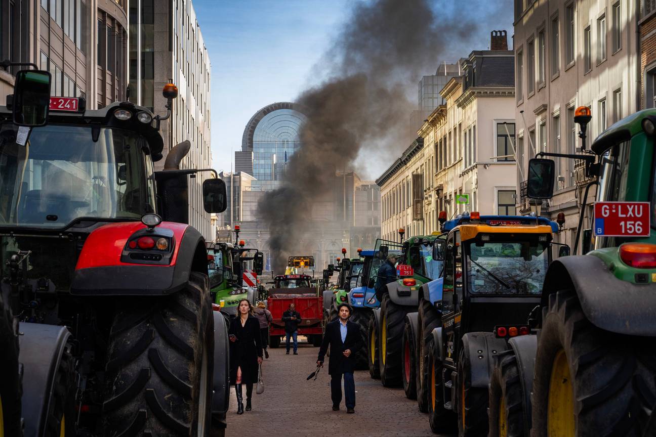 1 februari 2024: boerenprotest op het Luxemburgplein tegen de overdreven Europese regelgeving inzake landbouw.