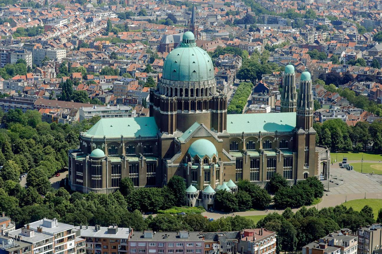 BRZ 20250423 1932 ART DECO Basiliek