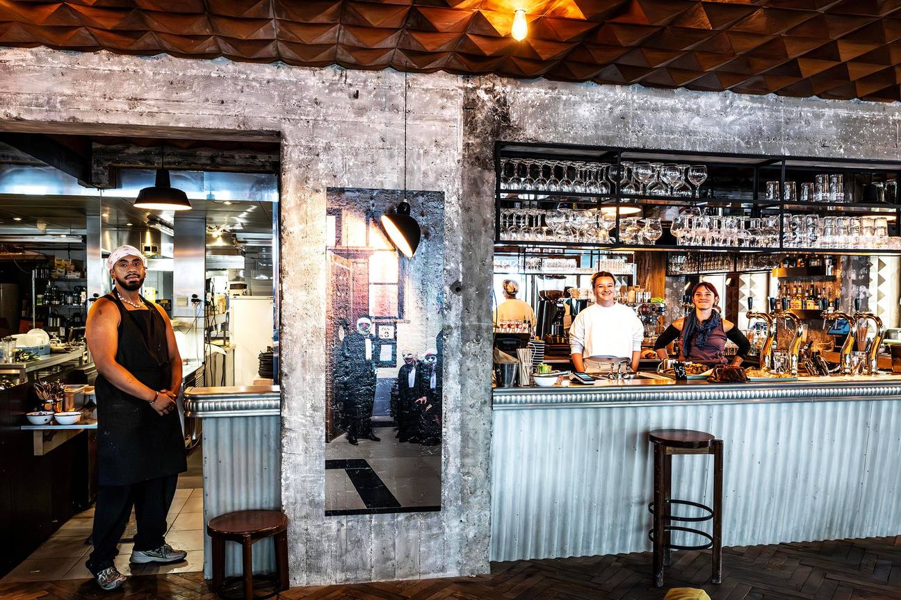 BRZ 20250827 1945 EAT AND DRINK Schmet