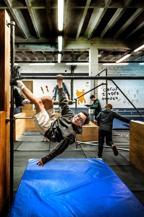 BRZ 20260114 1963 Simon Hang-out