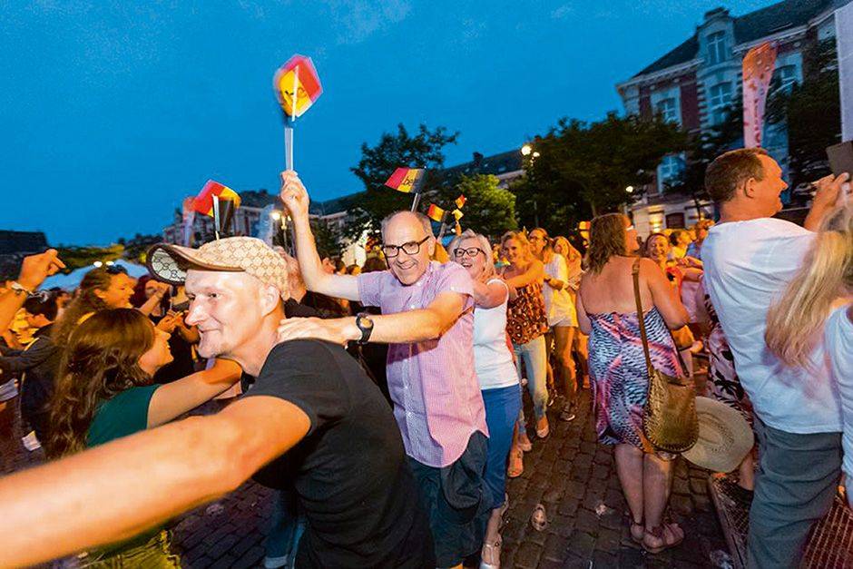 bal national 2 BRUZZ ACTUA 1573