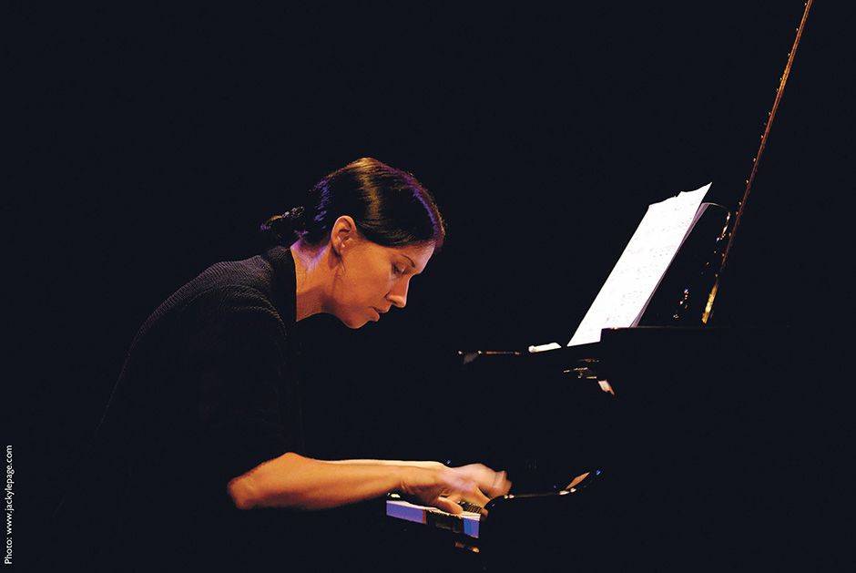 nathalie loriers BRUZZ 1535