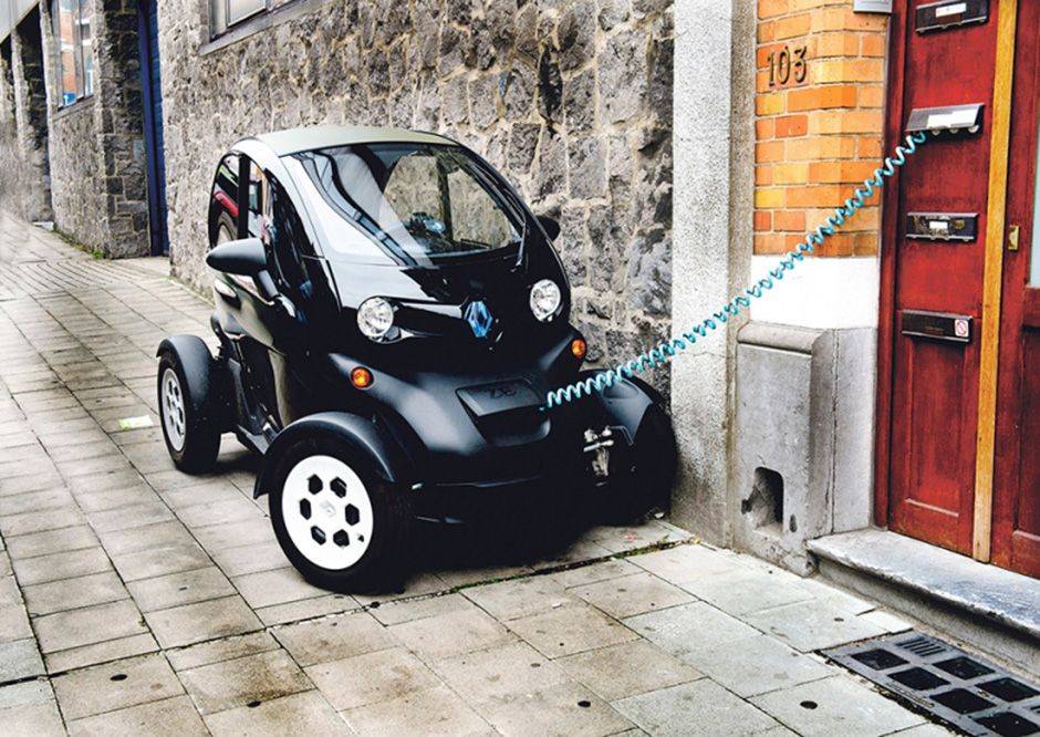 elektrische auto opladen charles demeerlaan 940 667pxBRUZZ 1559