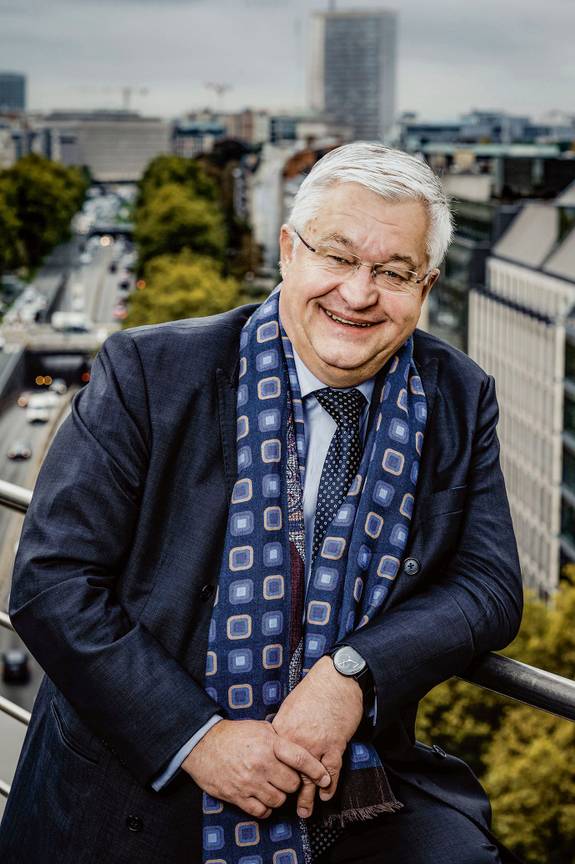 VANHENGEL 2 BRUZZ ACTUA 1588