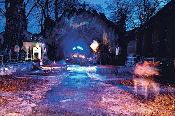 OLV van Lourdesgrot Jette c Saskia Vanderstichele