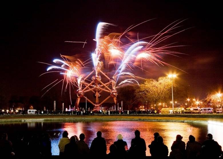 vuurwerk_atomium