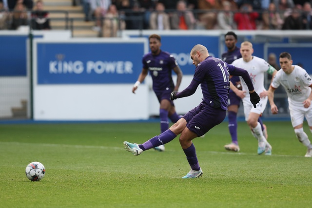 Anderlecht komt top 8 binnen na 0-2 zege bij OH Leuven