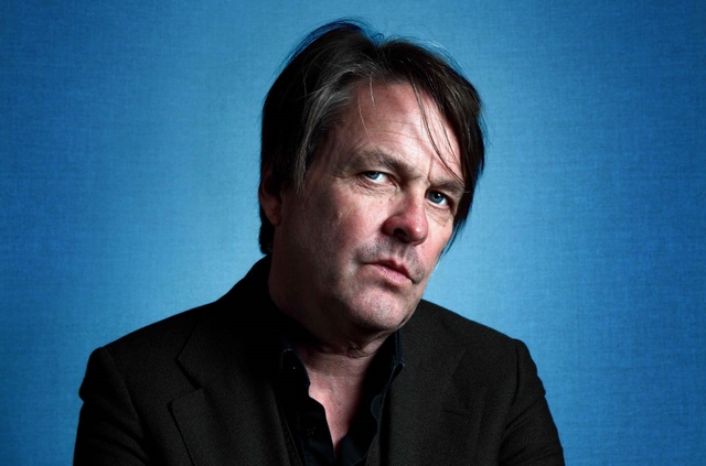 Comedian Piet De Praitere: 'Bel zelf naar wie je mist' | BRUZZ