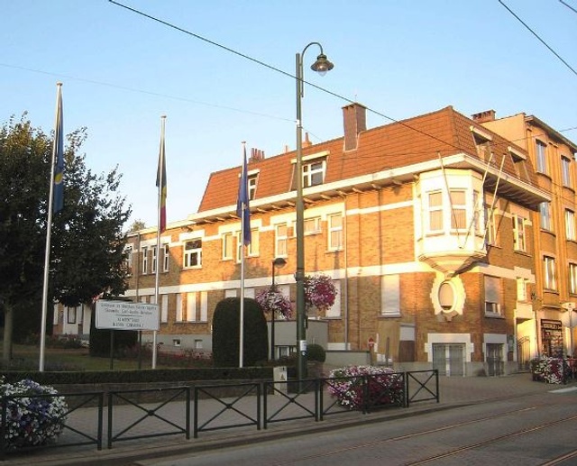 Hoofddoekenverbod in SintAgathaBerchem BRUZZ