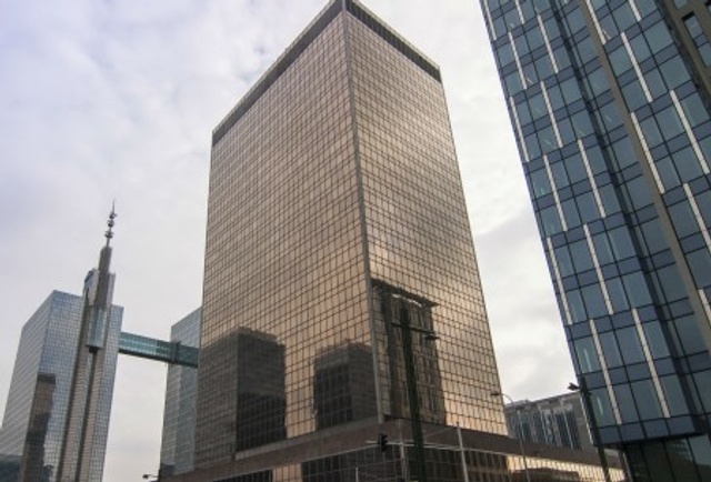 Leegte bed Verhuizer Vooropvang WTC-III gebouw veel te mager' | BRUZZ