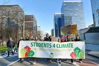 14 februari 2019: Youth for Climate komt voor de zesde opeenvolgende donderdag op straat met de eis voor meer politieke daadkracht inzake klimaat. Ze krijgen nu ook de steun van studenten uit het hoger onderwijs.