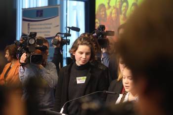 21 februari 2019: de Zweedse Greta Thunberg, de eerste klimaatspijbelaar, neemt deel aan de zevende opeenvolgende klimaatspijbelmars in Brussel